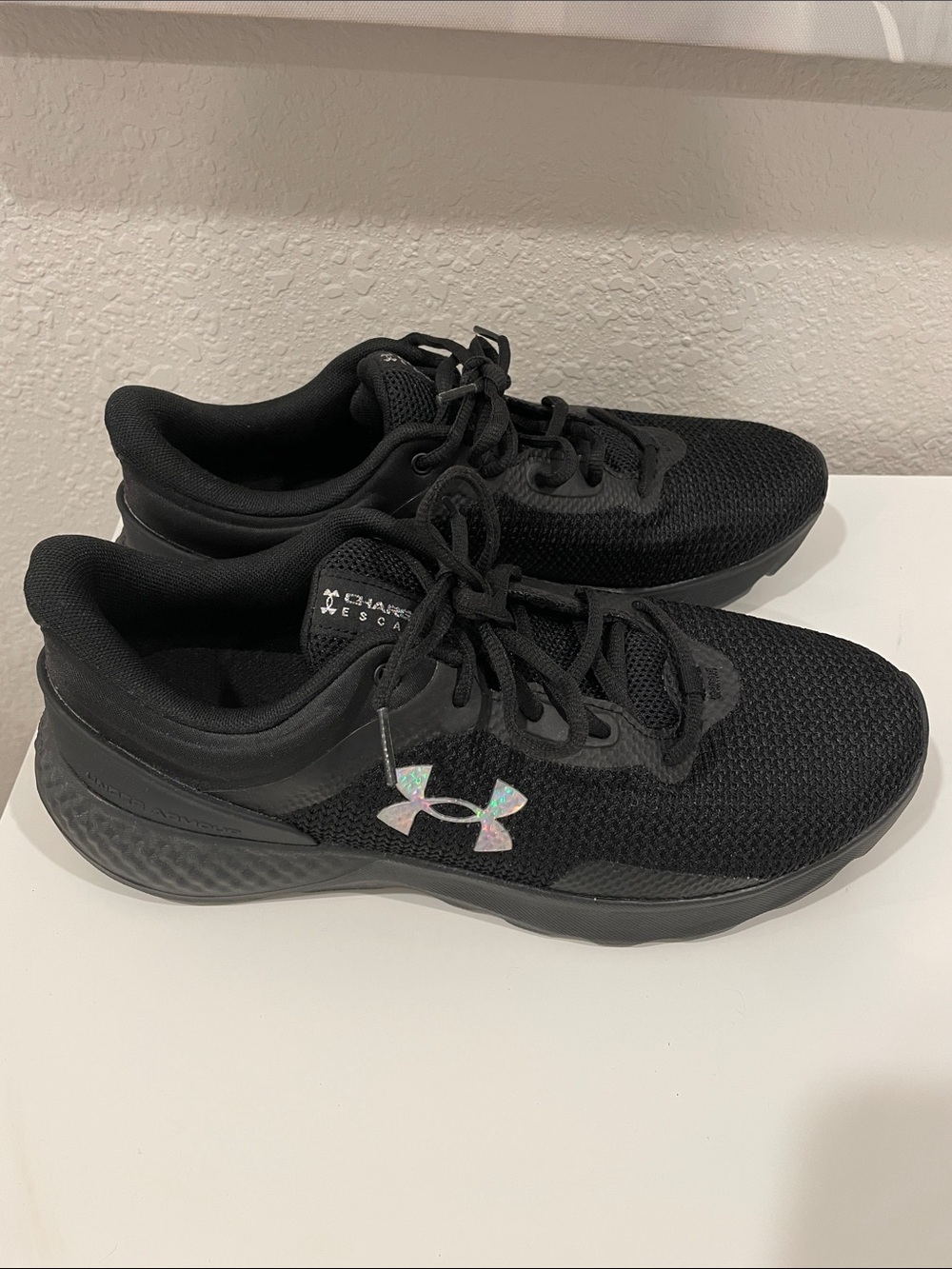 Under Armour Women’s 10.5 US Black Athletic Shoes Charged Escape